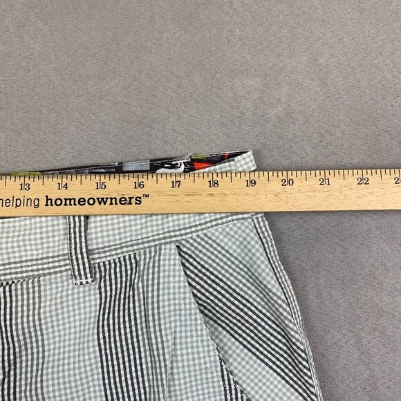 Lululemon Mens Shorts 38 White Plaid Chino Nylon Spandex Stretch 9" Inseam Golf - Picture 4 of 7